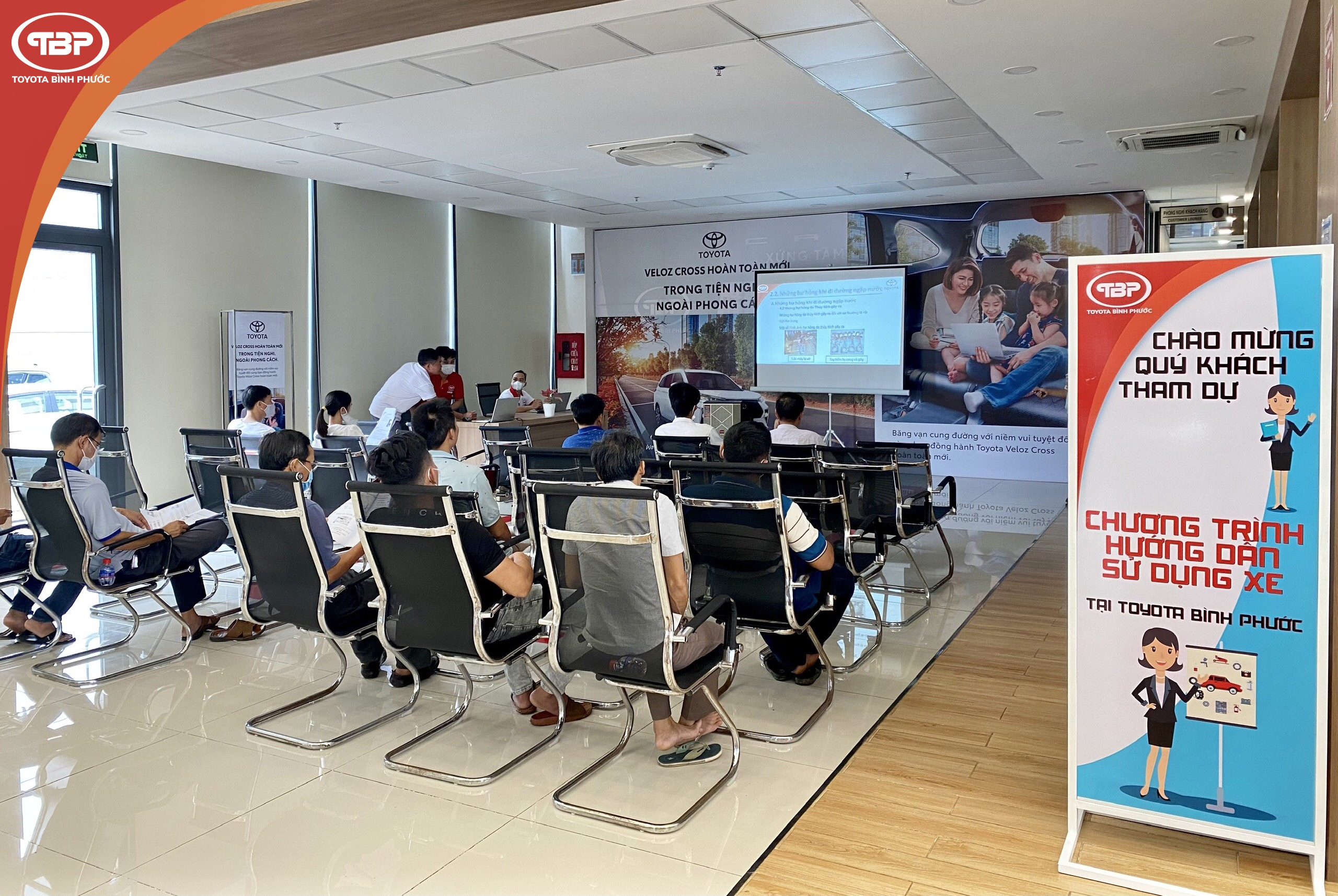 TOYOTA BÌNH PHƯỚC TỔ CHỨC CHƯƠNG TRÌNH HƯỚNG DẪN SỬ DỤNG VÀ CHĂM SÓC XE TOYOTA