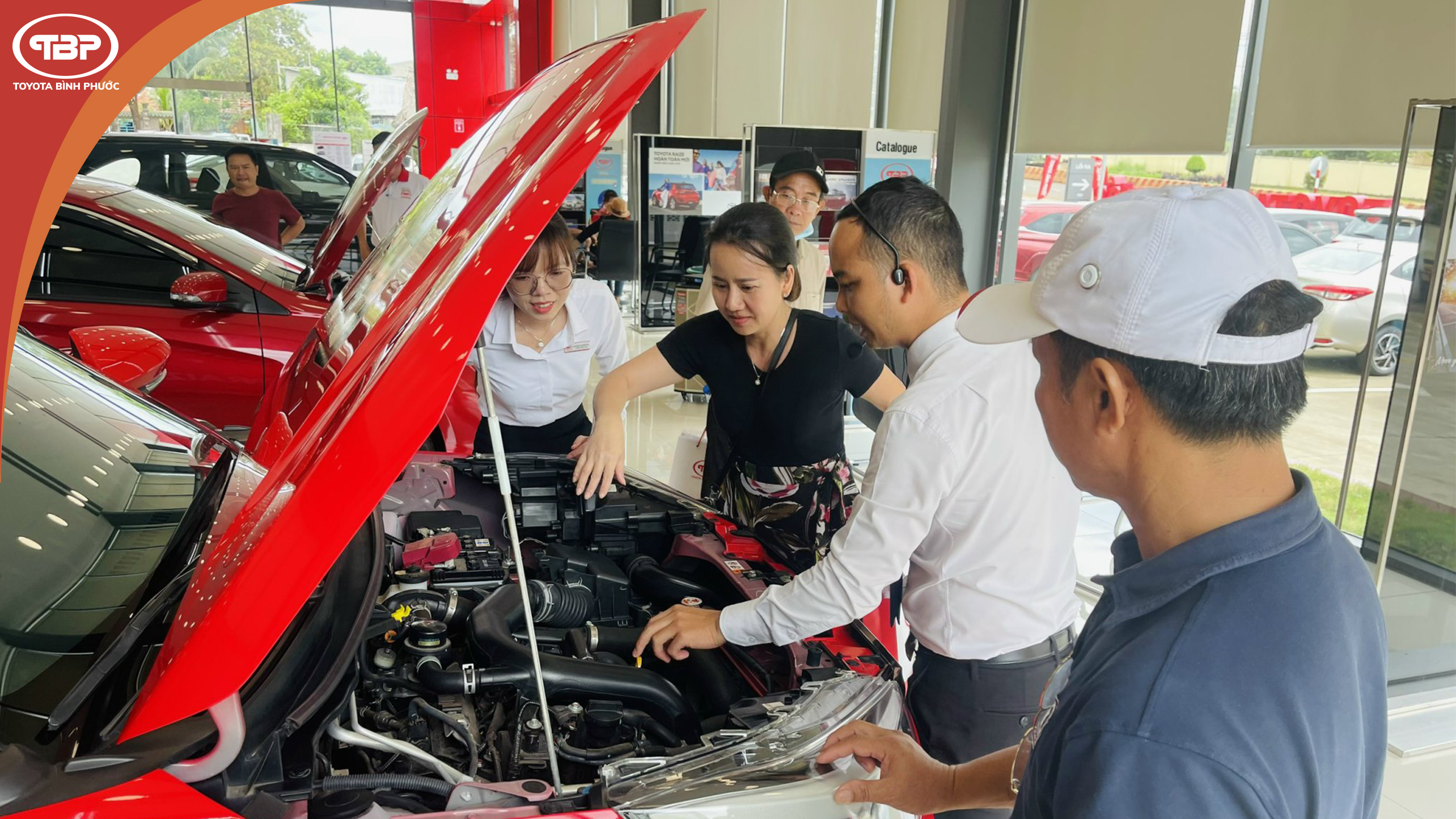 Buổi hướng dẫn sử dụng và chăm sóc xe tại Toyota Bình Phước ngày 01-10-2022